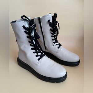 Ecco Nouvelle - Limestone - Laced Up Boots